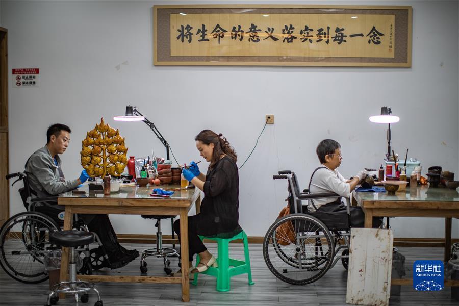 乐游游戏盒